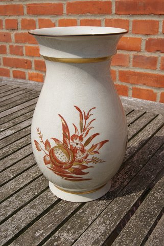 Royal Copenhagen Danish crackle porcelain with gold rim. Large vase with flower decoration 24.5cm