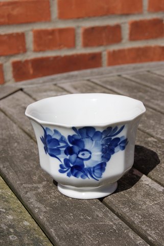Blue Flower Plain Danish porcelain. Finger bowl or café au lait bowl