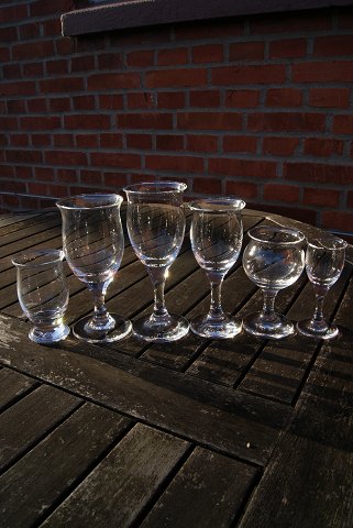 Ideelle klart glasservice ...