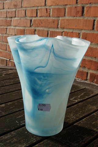 item no: g-Vase m.bølget rand