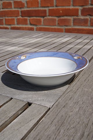 Magnolia Blue Danish porcelain, porridge plates dia 17.5cms