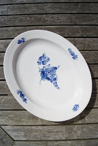 Antikkram - Blue Flower Plain Danish porcelain. Large sauce boat on fixed  stand from 1923-19