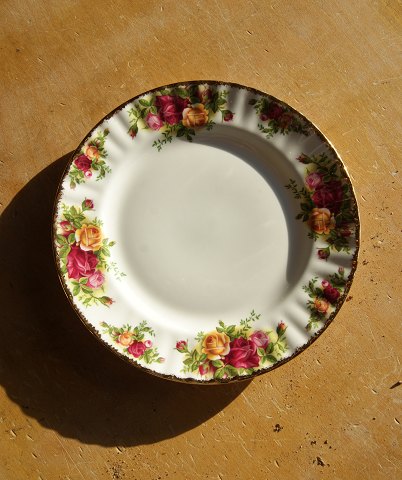 Landsbyrose engelsk bone China porcelæn. Frokosttallerkener 21cm