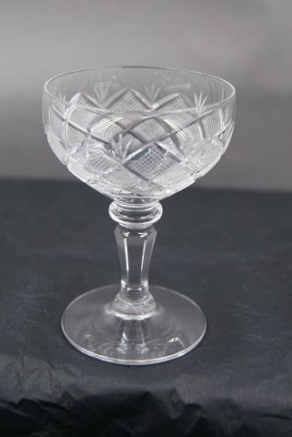 Christiansborg Danish crystal glassware with faceted stem. Liqueur glasses 8.5cm