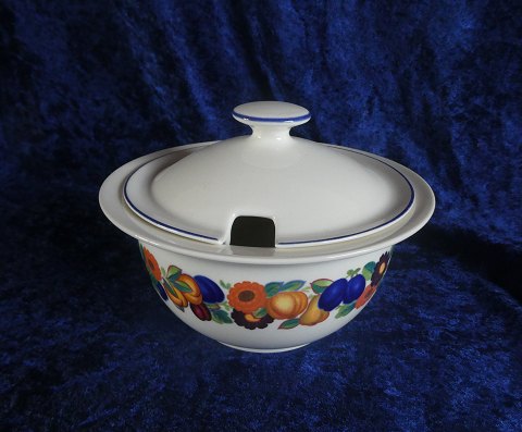 Golden Summer Royal Copenhagen Danish faience porcelain, covered sauce-boats or small tureens.