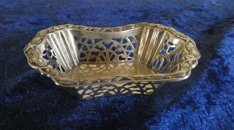 Mini bowl in English sterling silver from Louis Simpson & Co. (1922 - 1940.
