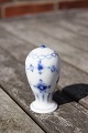 Blåmalet med glat kant porcelæn. Saltbøsse 7,5cm