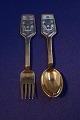 Michelsen sæt Juleske og gaffel 1973 i forgyldt sterling sølv
