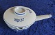Ny Trankebar fajance porcelæn, sovseskål med låg, hank og hældetud nr. 2872