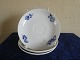 Blå Blomst Flettet porcelæn. Sæt á 3 underkopper nr. 8041 fra 1898-1923 til kaffekopperne.