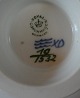 Blå Blomst Svejfet med guld porcelæn. Rund skål på fod 1532