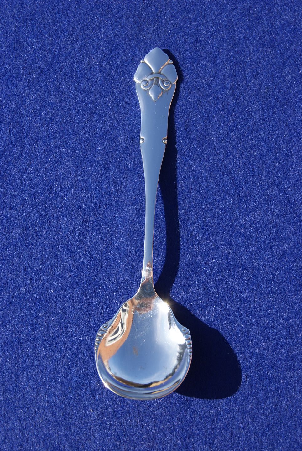 Stilk Outlaw Kommunist Antikkram - Fransk Lilje sølvbestik, marmeladeskeer 14,5cm